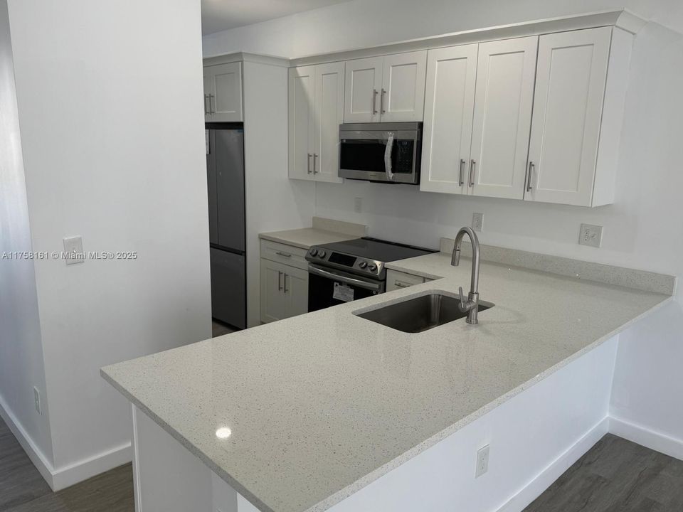 Recently Rented: $3,000 (3 beds, 2 baths, 0 Square Feet)