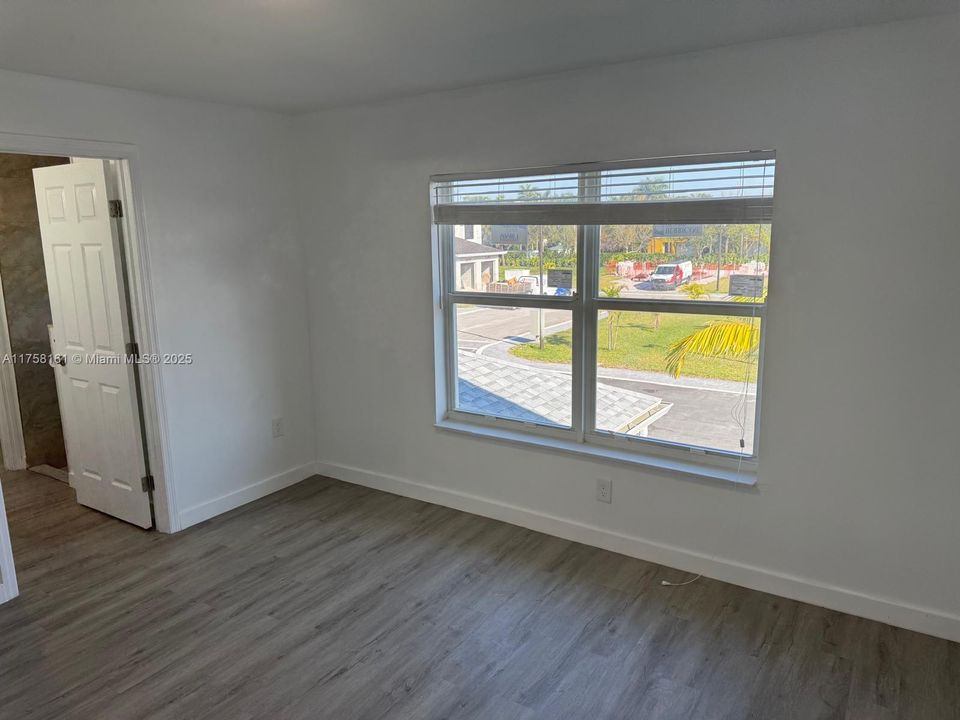 Recently Rented: $3,000 (3 beds, 2 baths, 0 Square Feet)