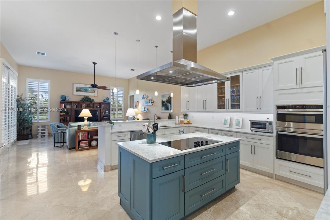 最近售出: $975,000 (3 贝兹, 3 浴室, 3046 平方英尺)