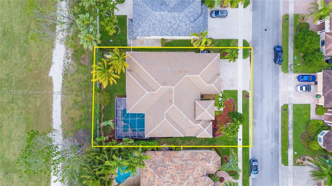 最近售出: $975,000 (3 贝兹, 3 浴室, 3046 平方英尺)