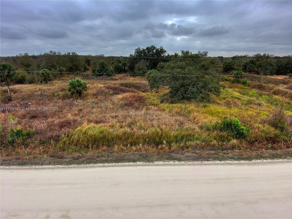 待售: $40,000 (1.25 acres)