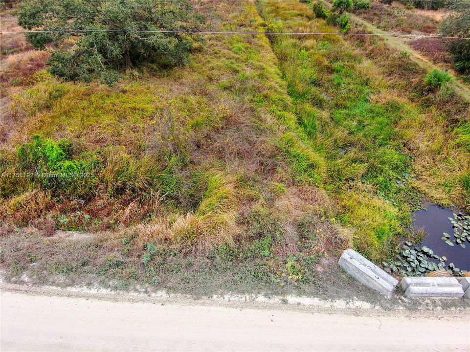 待售: $40,000 (1.25 acres)