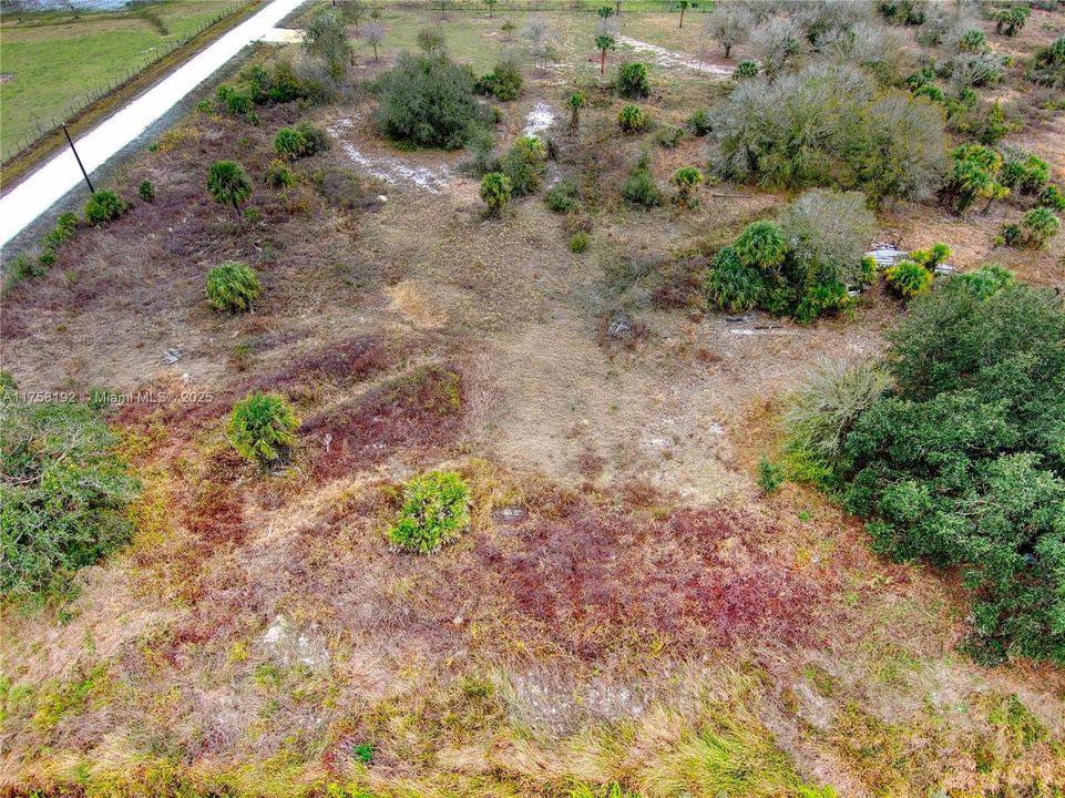 待售: $40,000 (1.25 acres)