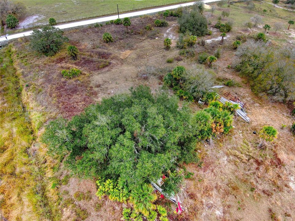 待售: $40,000 (1.25 acres)