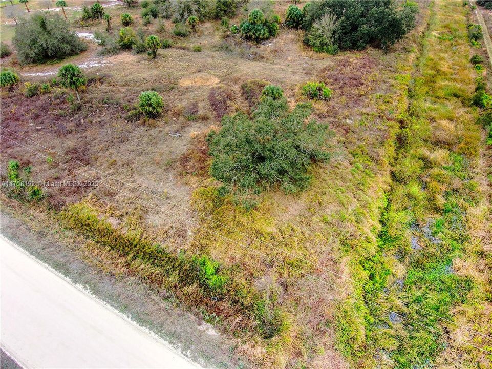 待售: $40,000 (1.25 acres)