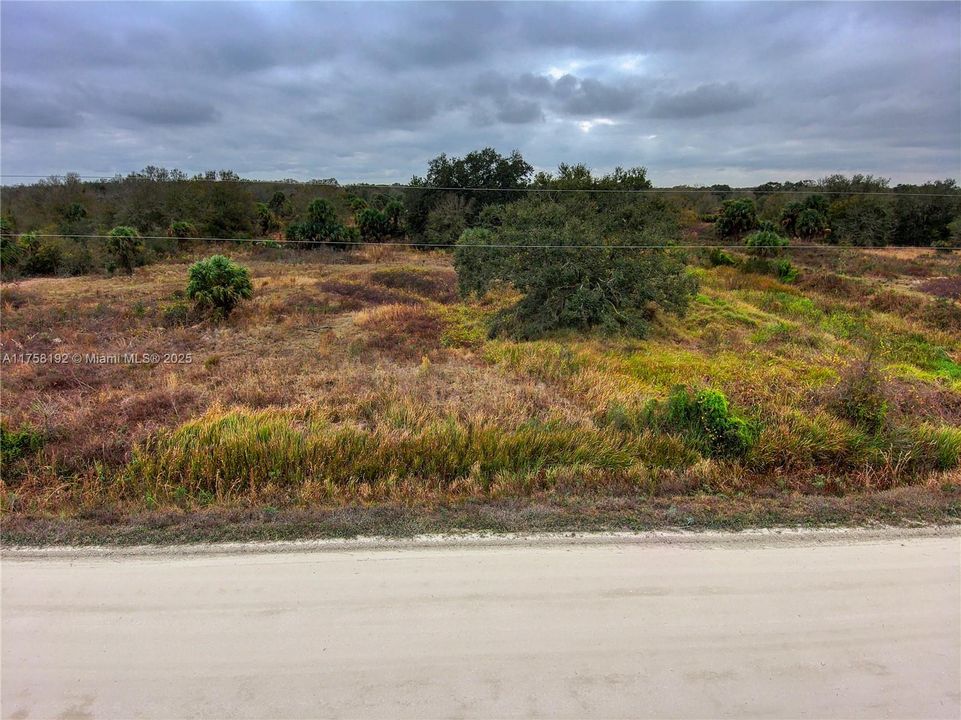 待售: $40,000 (1.25 acres)