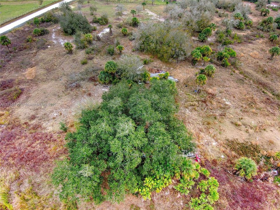 待售: $40,000 (1.25 acres)