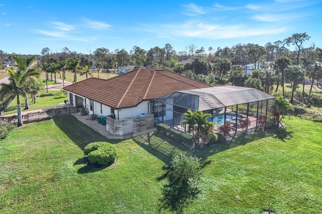 Recently Sold: $1,359,000 (4 beds, 2 baths, 2707 Square Feet)