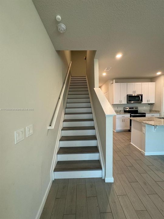 For Sale: $415,000 (3 beds, 2 baths, 1454 Square Feet)