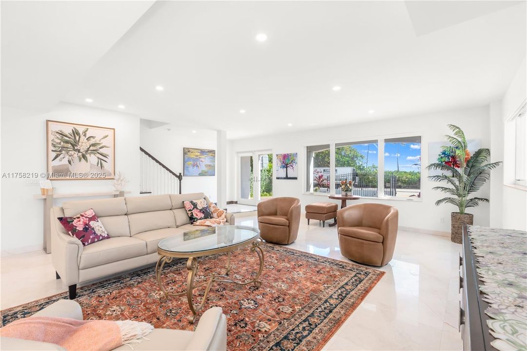 For Rent: $15,000 (5 beds, 5 baths, 2926 Square Feet)