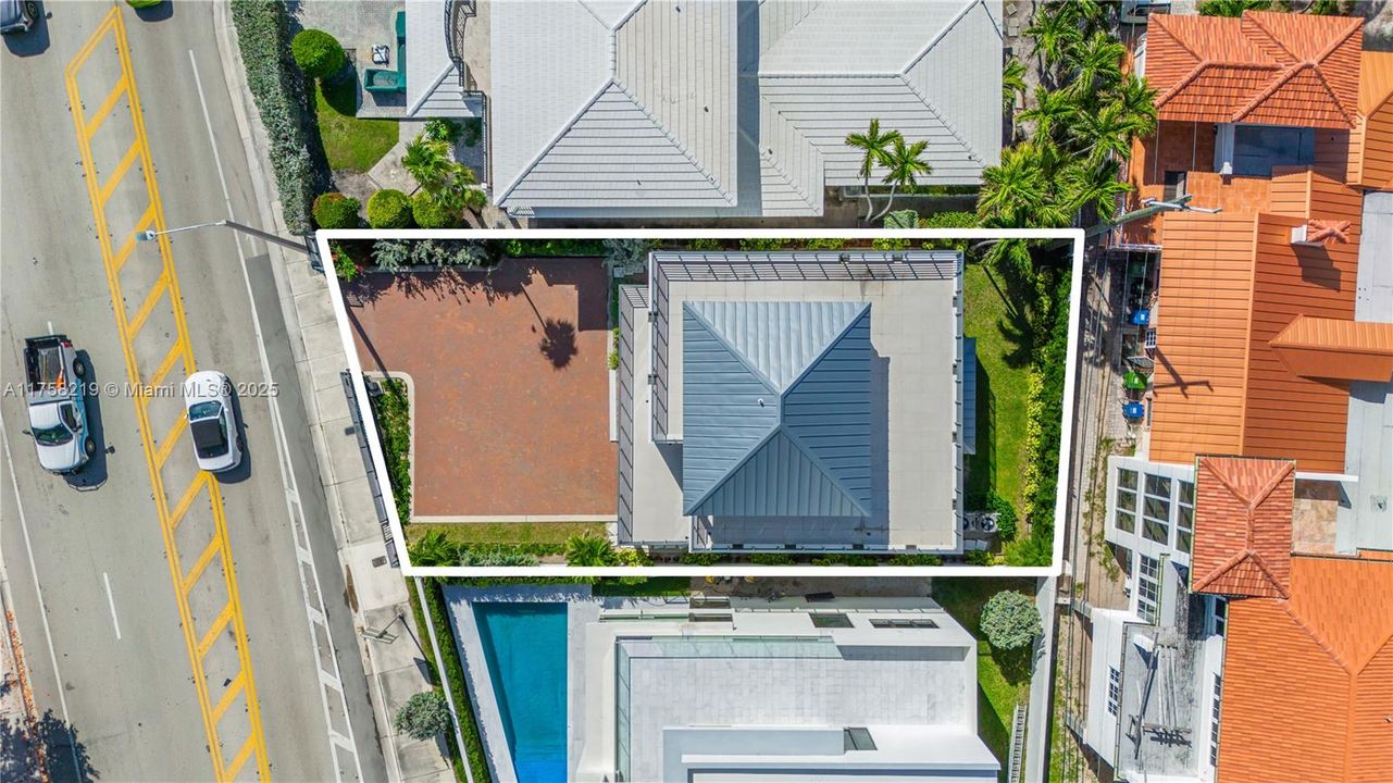 For Rent: $15,000 (5 beds, 5 baths, 2926 Square Feet)