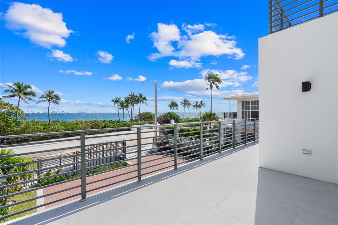 For Rent: $15,000 (5 beds, 5 baths, 2926 Square Feet)