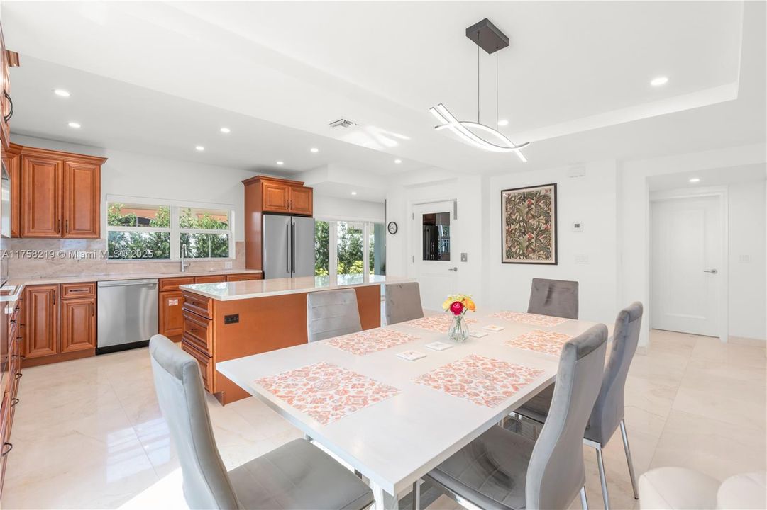 For Rent: $15,000 (5 beds, 5 baths, 2926 Square Feet)