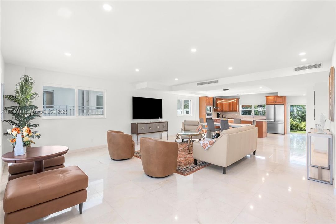 For Rent: $15,000 (5 beds, 5 baths, 2926 Square Feet)