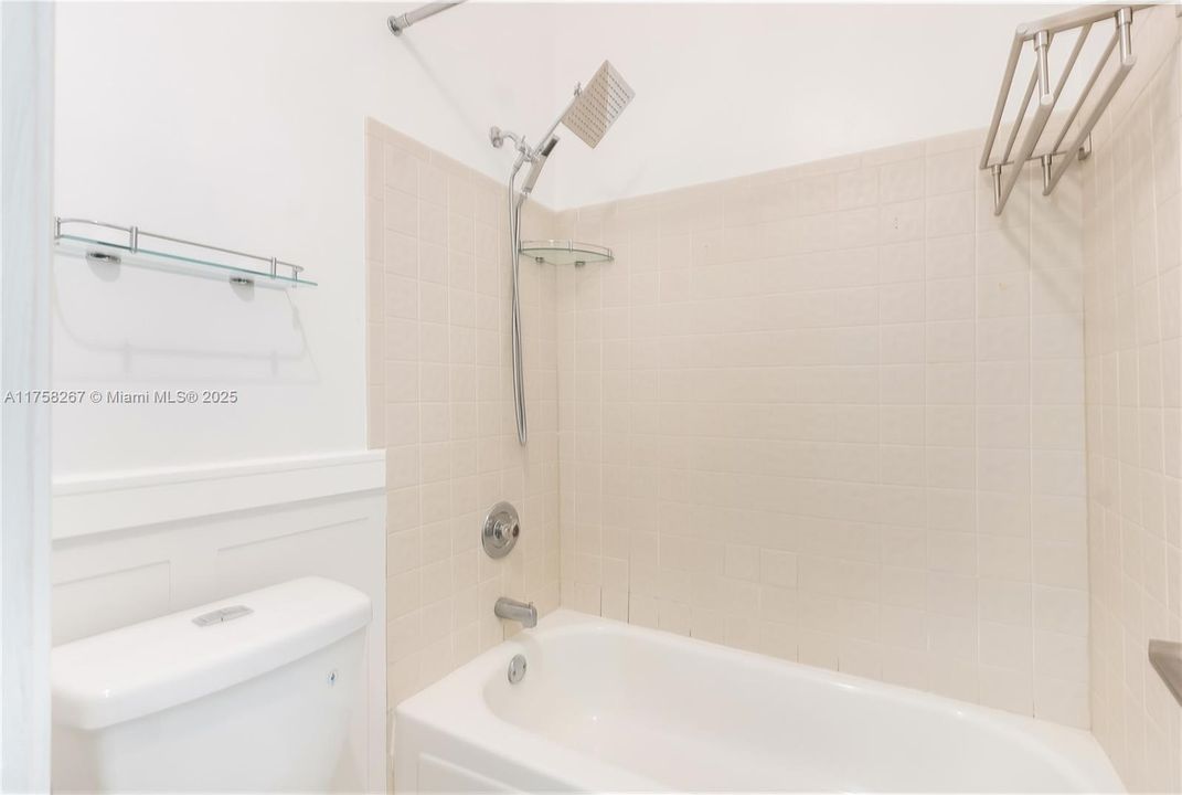 For Sale: $345,000 (2 beds, 2 baths, 1343 Square Feet)
