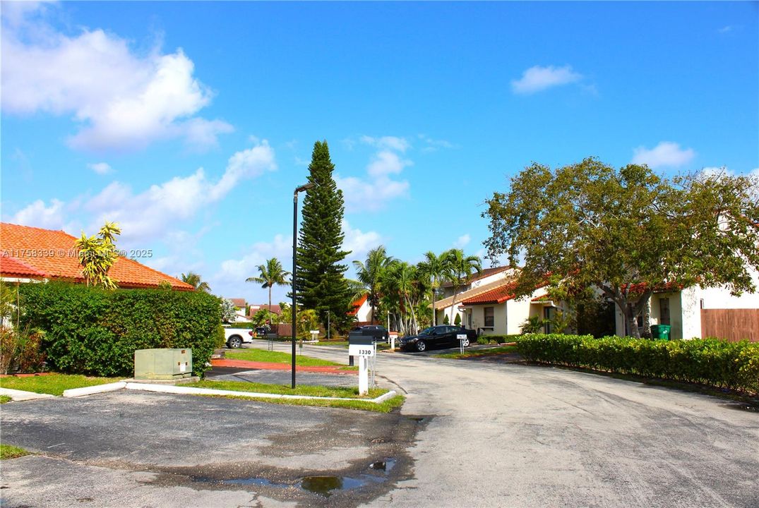 Vendido Recientemente: $450,000 (3 camas, 2 baños, 1243 Pies cuadrados)