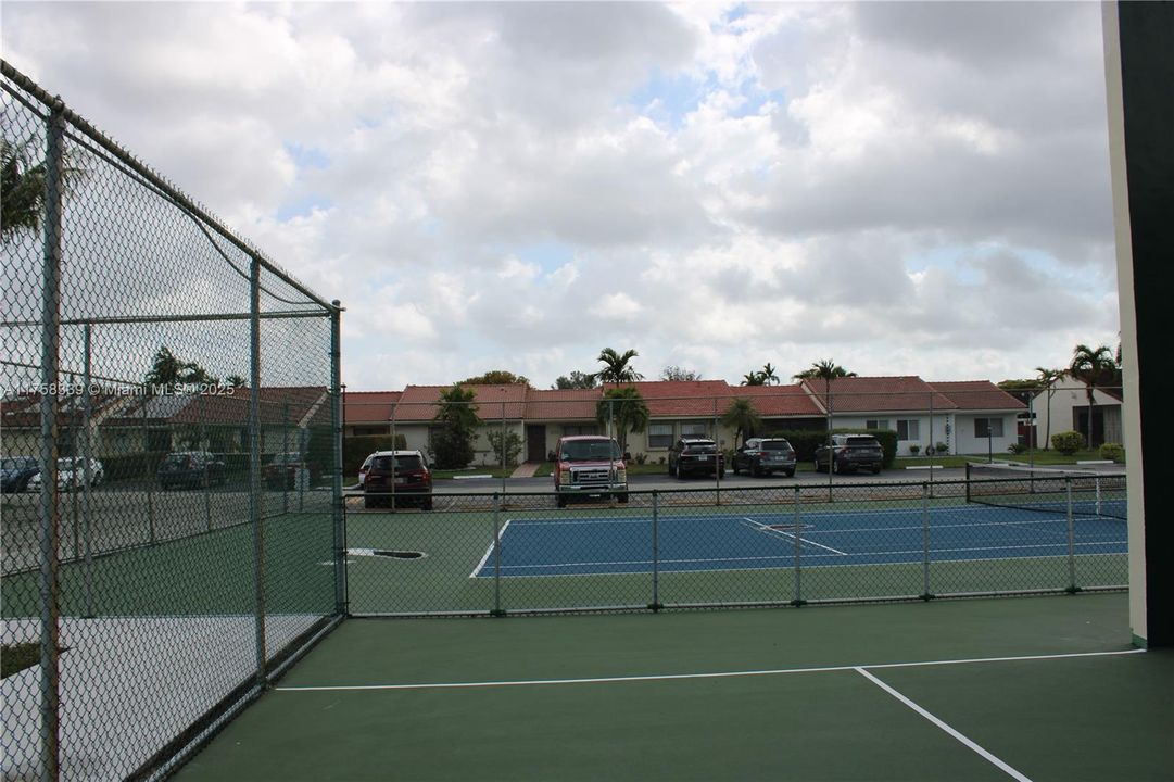 Vendido Recientemente: $450,000 (3 camas, 2 baños, 1243 Pies cuadrados)