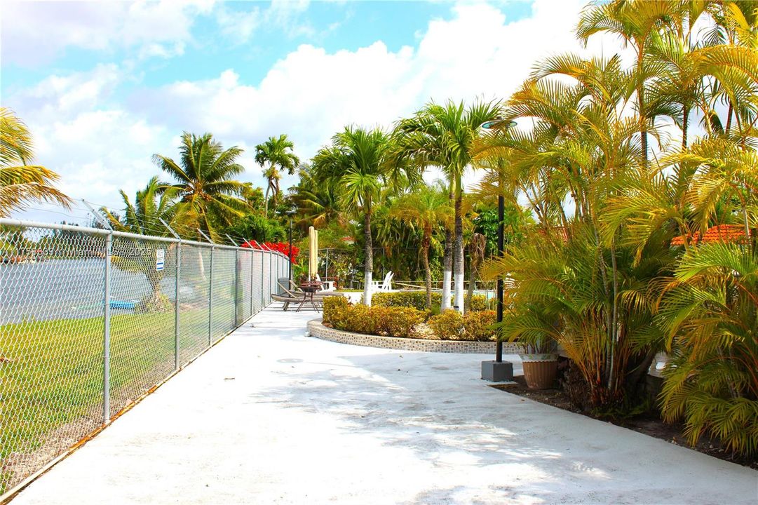 Vendido Recientemente: $450,000 (3 camas, 2 baños, 1243 Pies cuadrados)