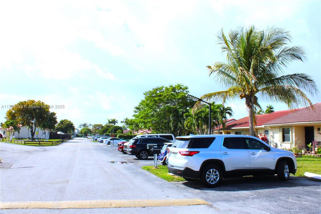 Vendido Recientemente: $450,000 (3 camas, 2 baños, 1243 Pies cuadrados)