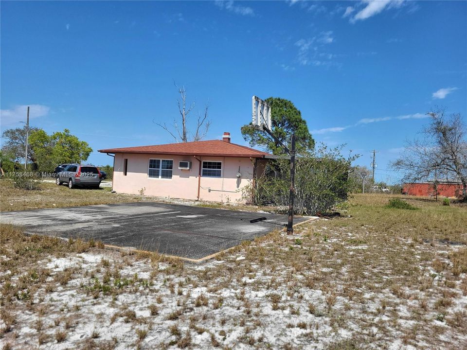 Недавно продано: $330,000 (2 спален, 2 ванн, 1730 Квадратных фут)