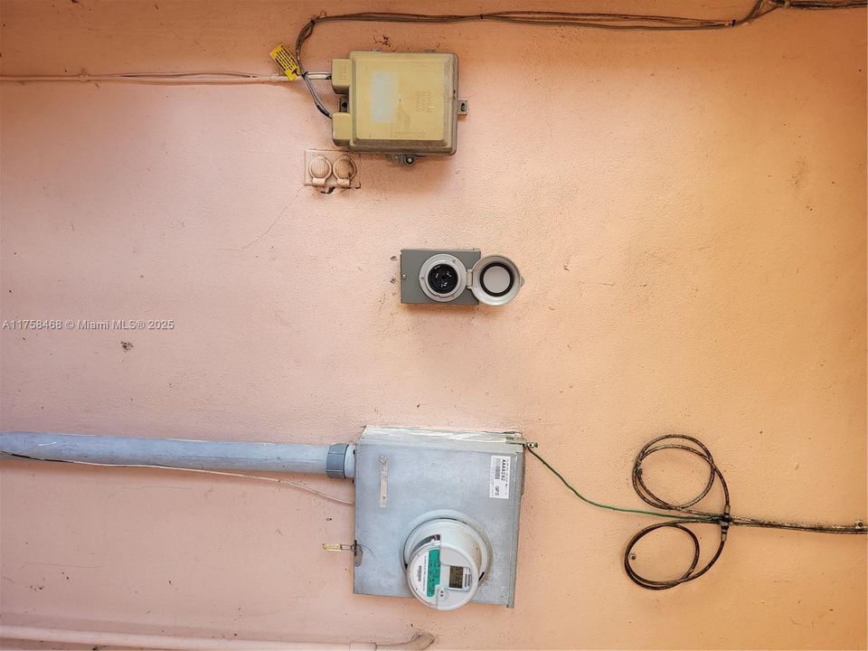 Недавно продано: $330,000 (2 спален, 2 ванн, 1730 Квадратных фут)