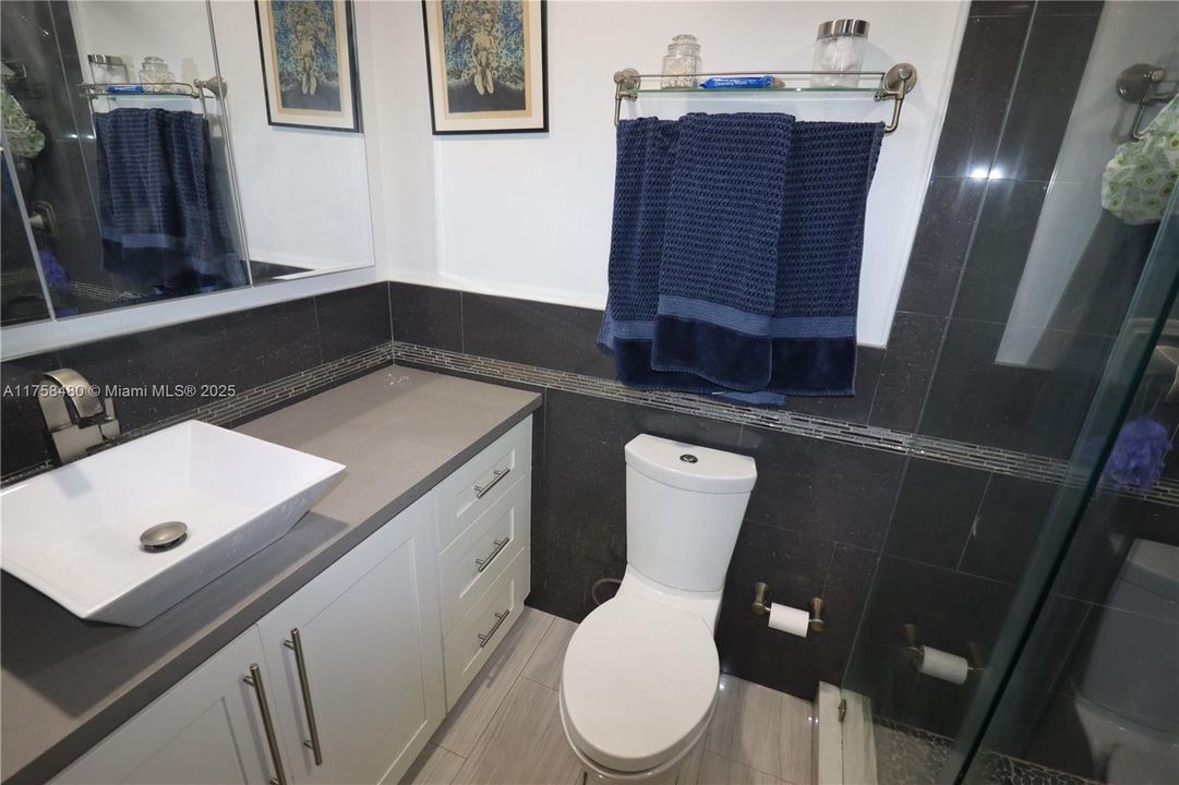 Activo con contrato: $615,000 (4 camas, 2 baños, 1357 Pies cuadrados)