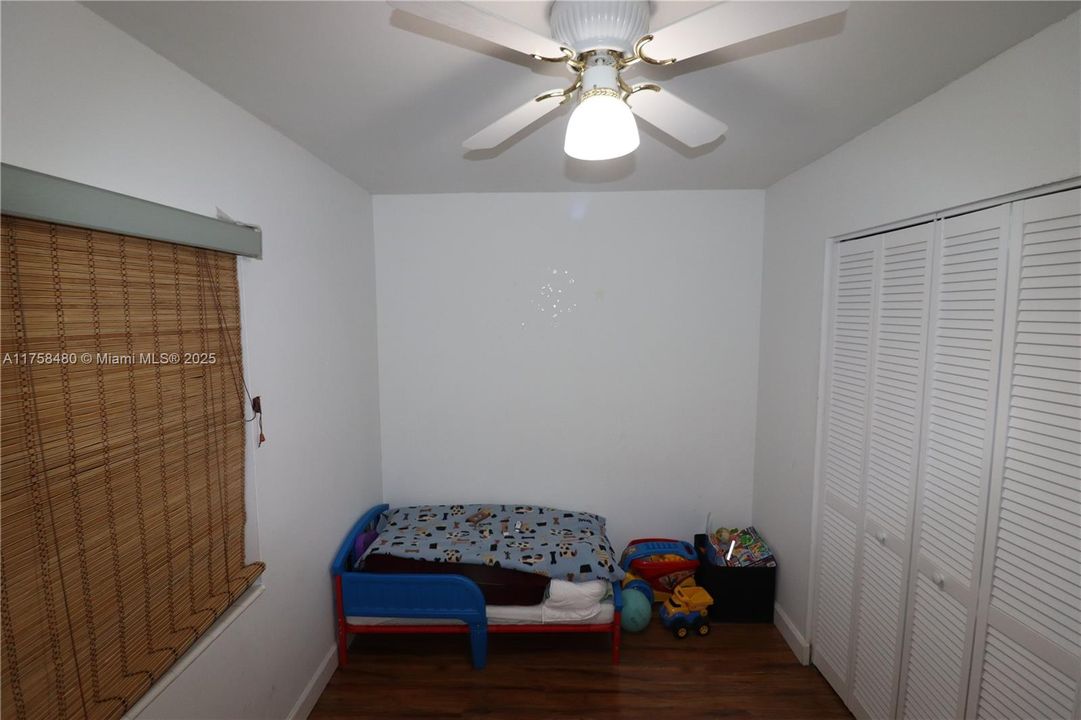 Activo con contrato: $615,000 (4 camas, 2 baños, 1357 Pies cuadrados)