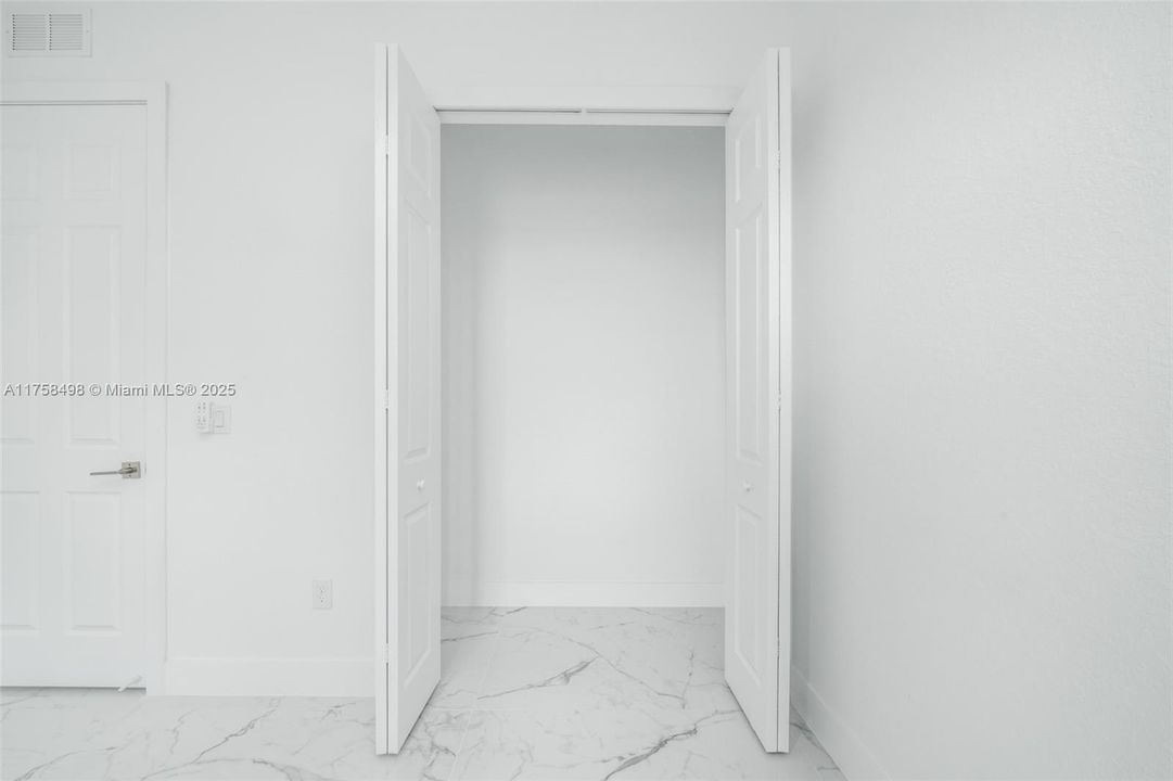 最近租的: $2,800 (3 贝兹, 3 浴室, 1916 平方英尺)