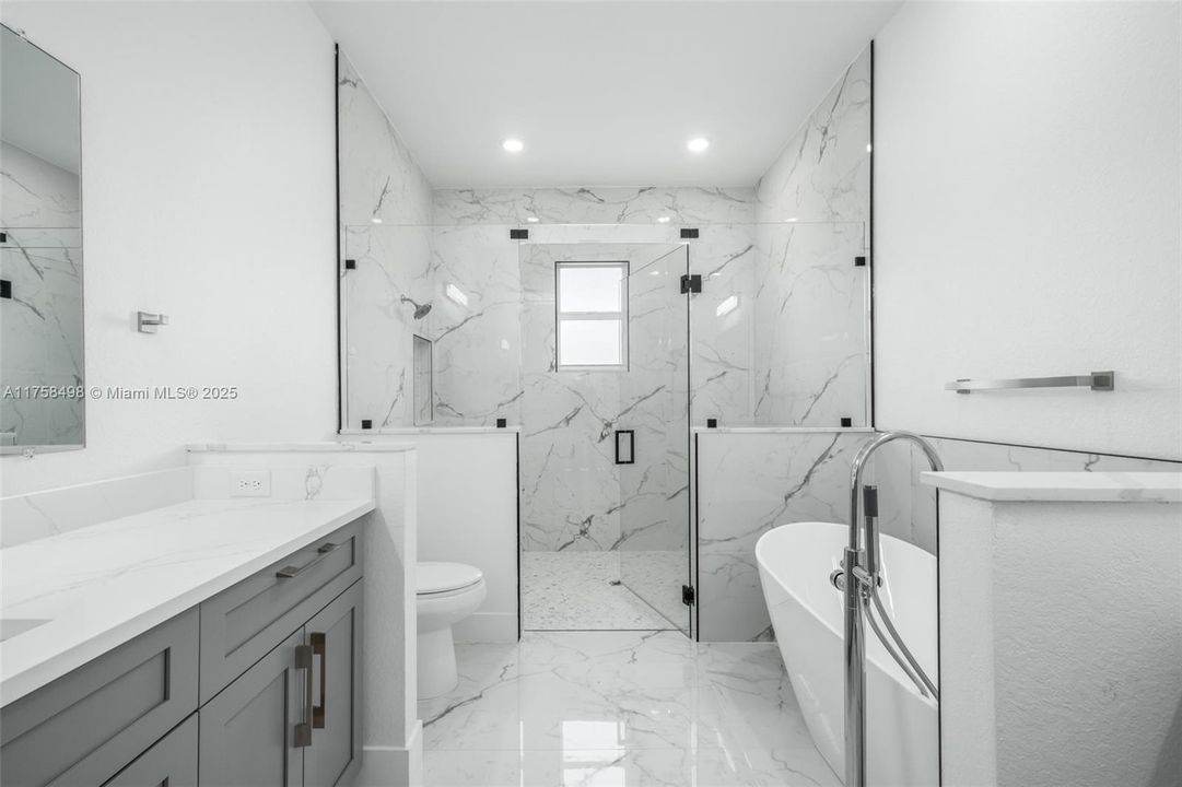 最近租的: $2,800 (3 贝兹, 3 浴室, 1916 平方英尺)