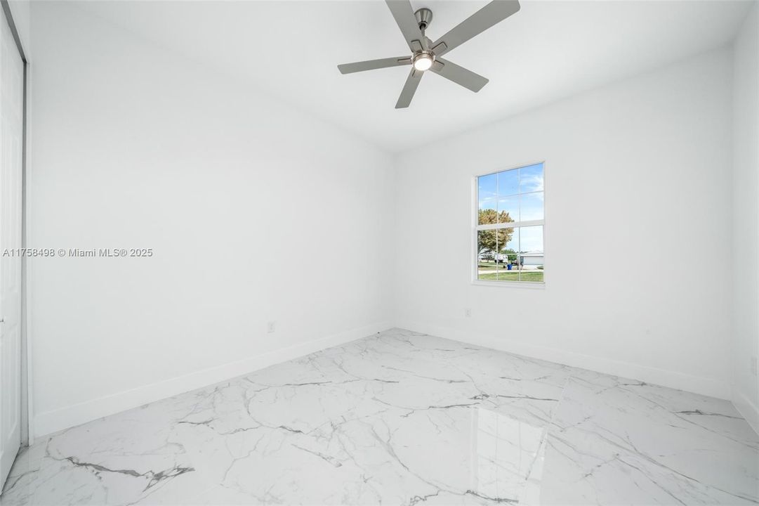 最近租的: $2,800 (3 贝兹, 3 浴室, 1916 平方英尺)