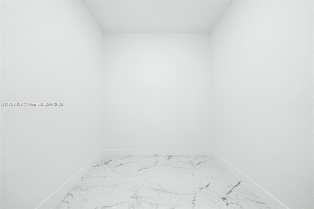 最近租的: $2,800 (3 贝兹, 3 浴室, 1916 平方英尺)