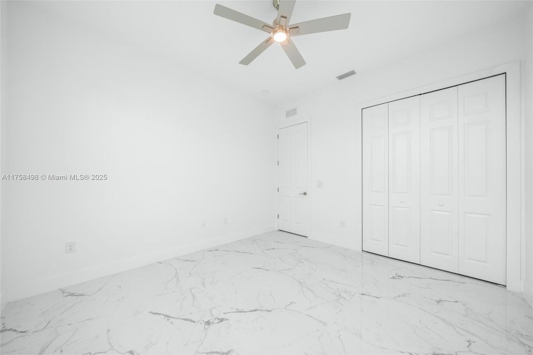 最近租的: $2,800 (3 贝兹, 3 浴室, 1916 平方英尺)