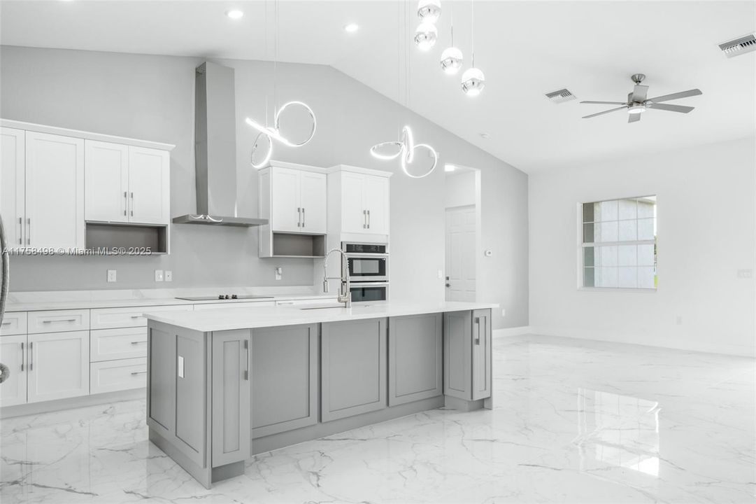 最近租的: $2,800 (3 贝兹, 3 浴室, 1916 平方英尺)