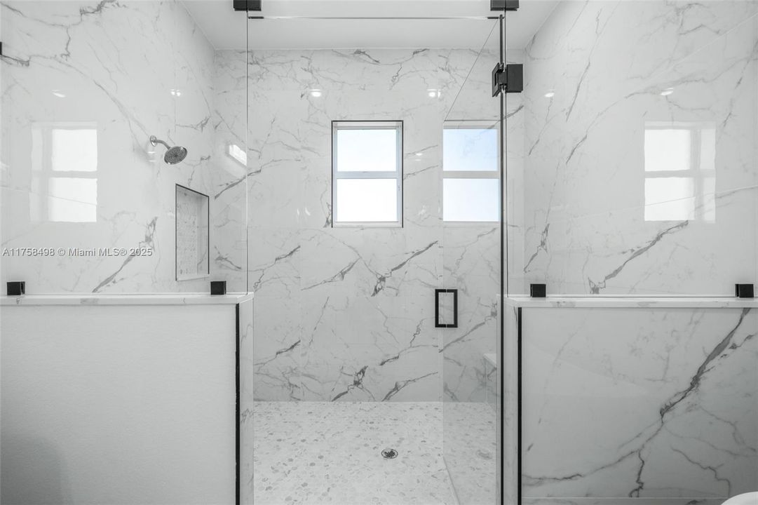 最近租的: $2,800 (3 贝兹, 3 浴室, 1916 平方英尺)