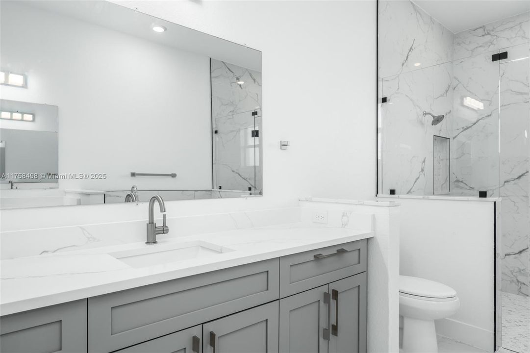 最近租的: $2,800 (3 贝兹, 3 浴室, 1916 平方英尺)