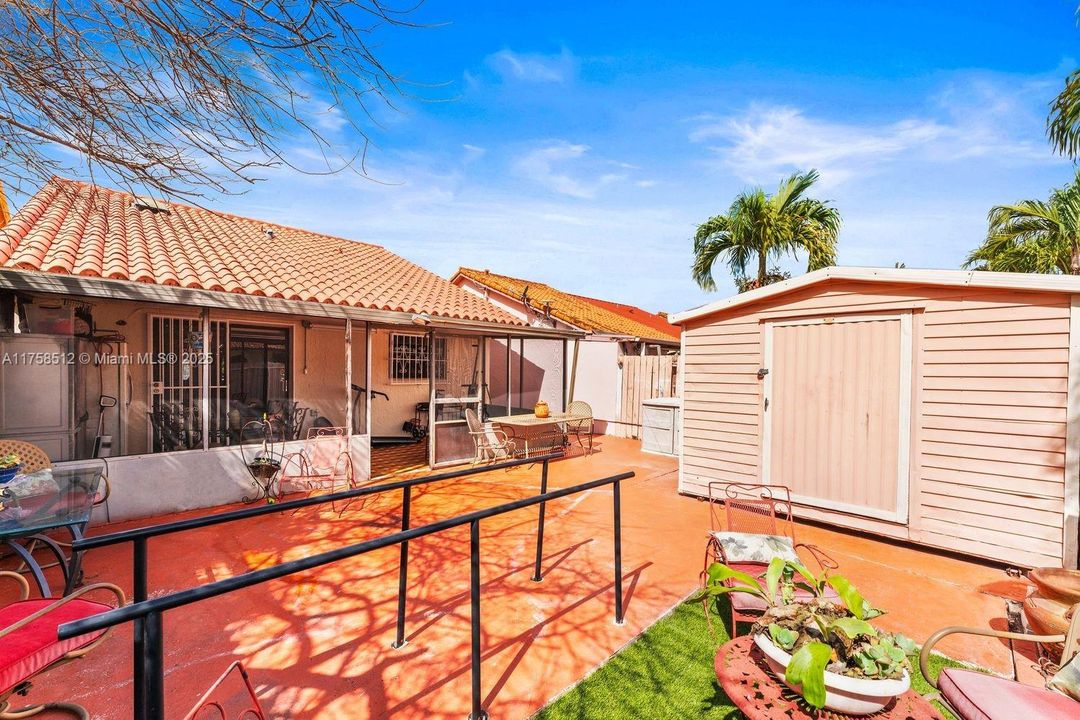 Vendido Recientemente: $499,900 (3 camas, 2 baños, 1364 Pies cuadrados)