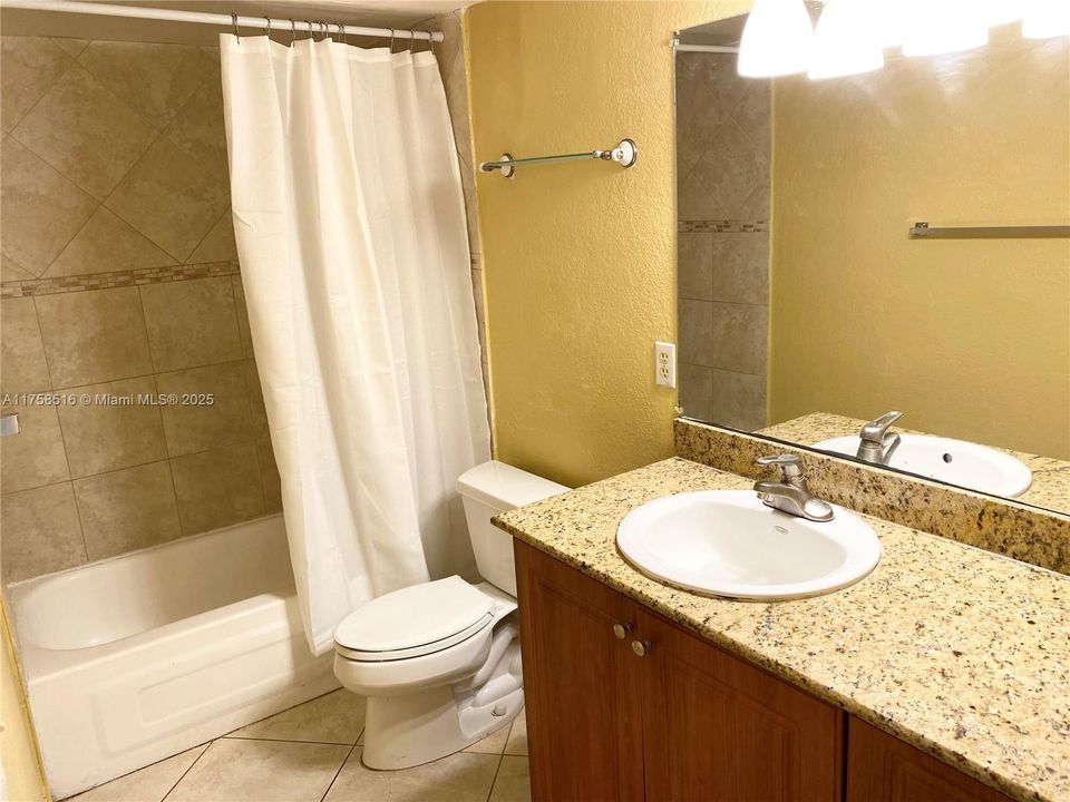 For Sale: $175,000 (1 beds, 1 baths, 800 Square Feet)