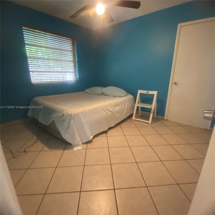 Недавно продано: $699,000 (4 спален, 3 ванн, 1750 Квадратных фут)