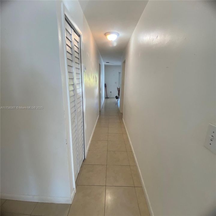 Недавно продано: $699,000 (4 спален, 3 ванн, 1750 Квадратных фут)