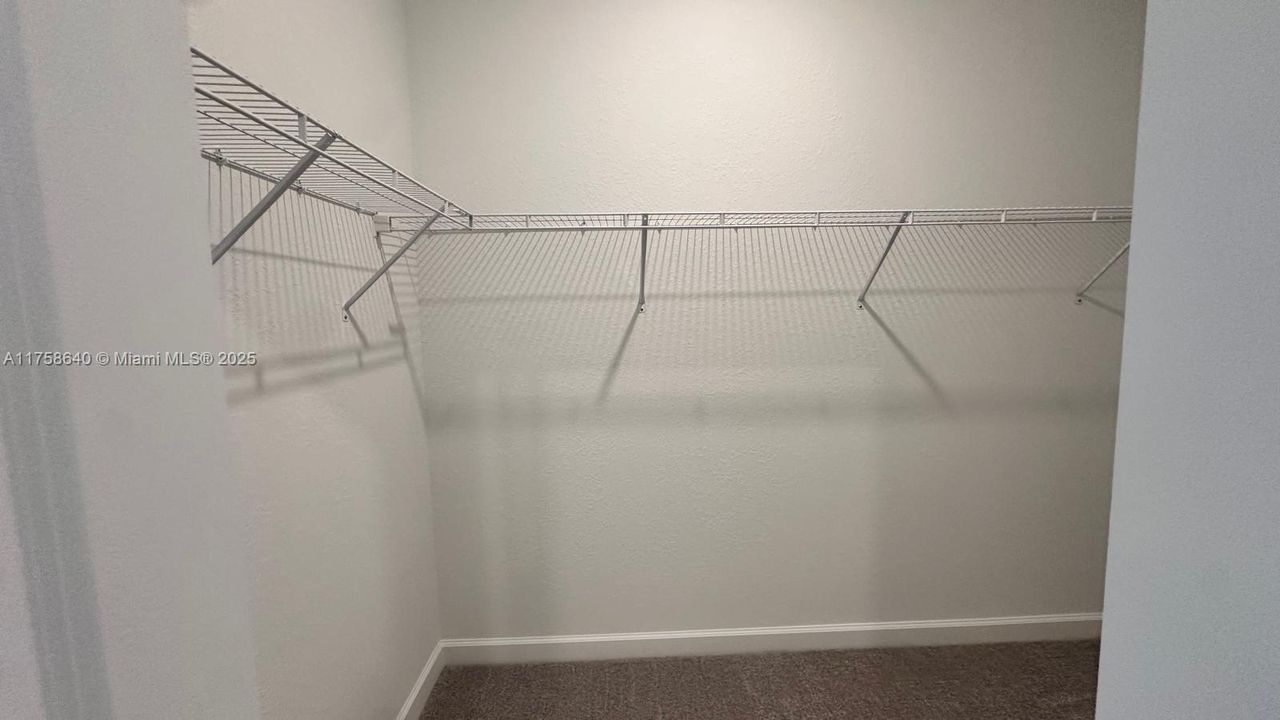 最近租的: $2,400 (3 贝兹, 2 浴室, 1632 平方英尺)