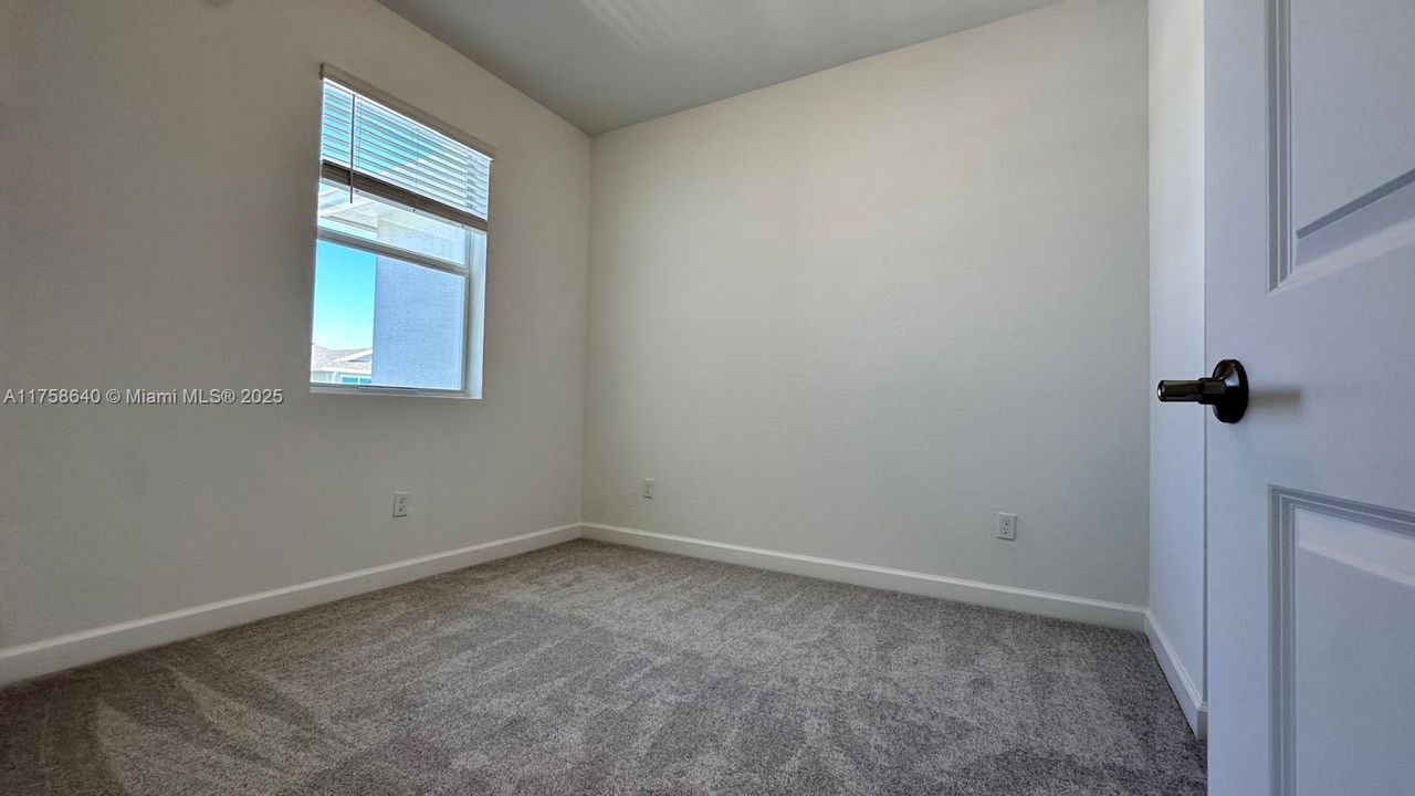 最近租的: $2,400 (3 贝兹, 2 浴室, 1632 平方英尺)