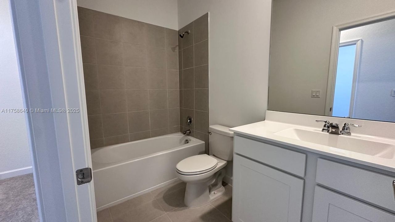 最近租的: $2,400 (3 贝兹, 2 浴室, 1632 平方英尺)