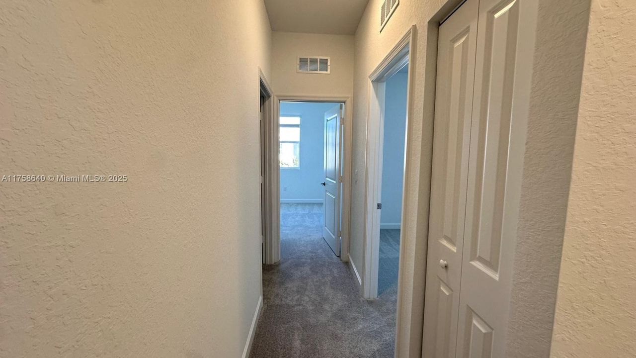 最近租的: $2,400 (3 贝兹, 2 浴室, 1632 平方英尺)