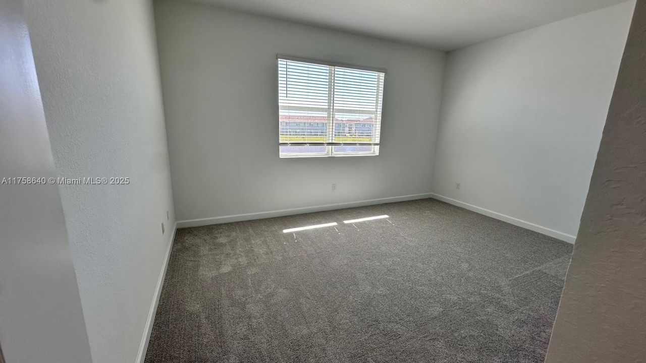 最近租的: $2,400 (3 贝兹, 2 浴室, 1632 平方英尺)