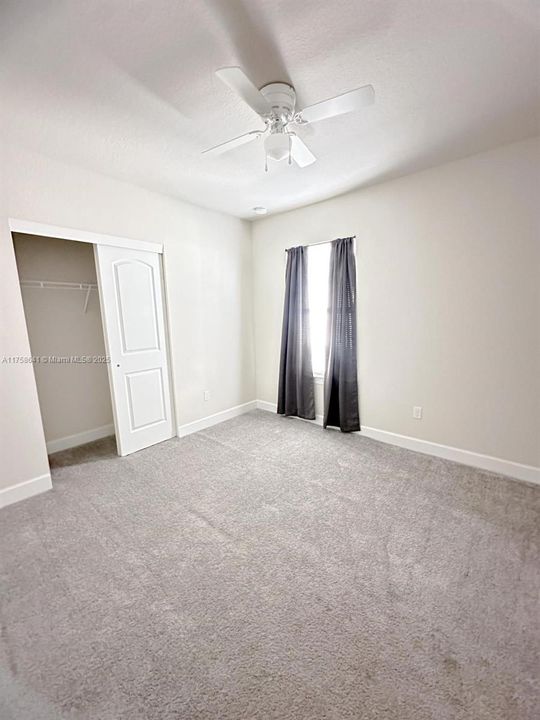 Recientemente alquilado: $2,600 (4 camas, 2 baños, 1850 Pies cuadrados)