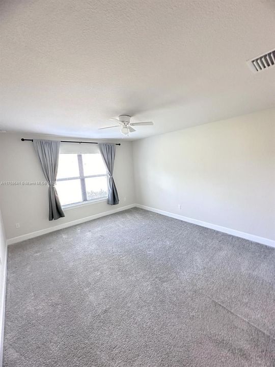 Recientemente alquilado: $2,600 (4 camas, 2 baños, 1850 Pies cuadrados)