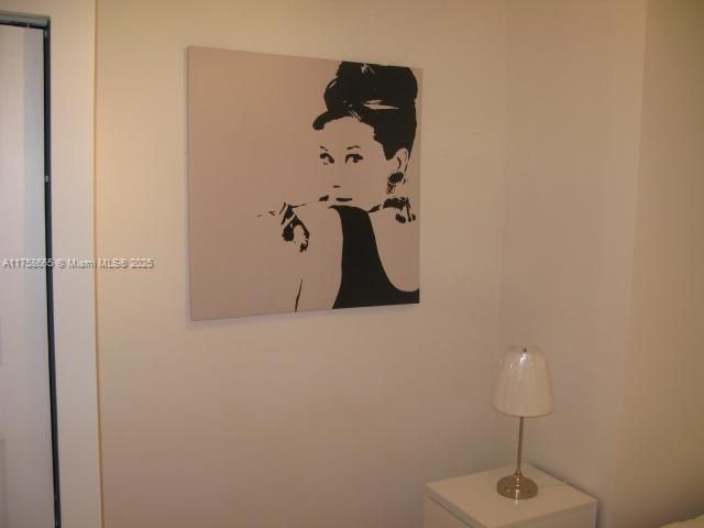 На продажу: $225,000 (1 спален, 1 ванн, 426 Квадратных фут)