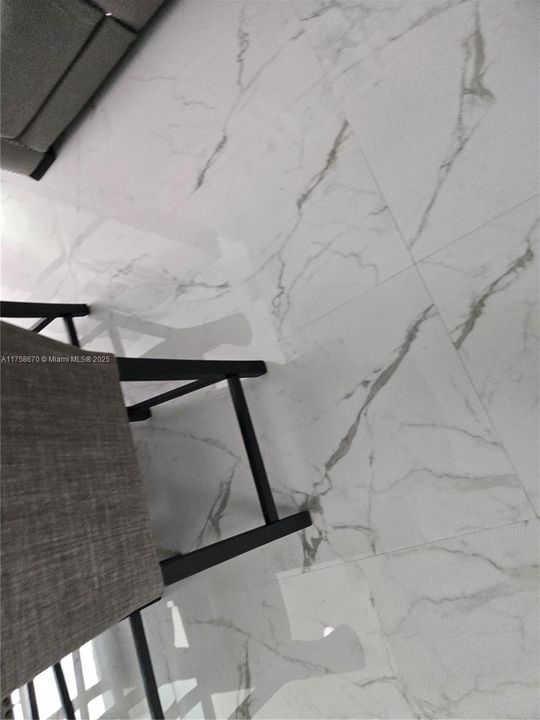 Recently Sold: $480,000 (4 beds, 2 baths, 1434 Square Feet)