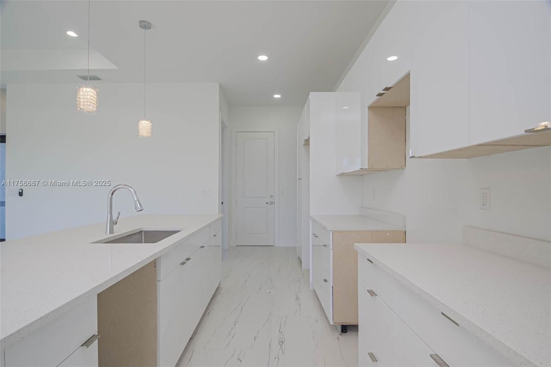 Recently Sold: $359,900 (3 beds, 2 baths, 1603 Square Feet)