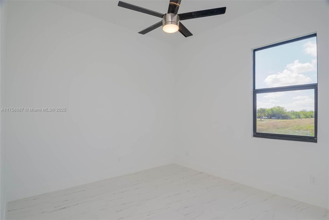 Recently Sold: $359,900 (3 beds, 2 baths, 1603 Square Feet)